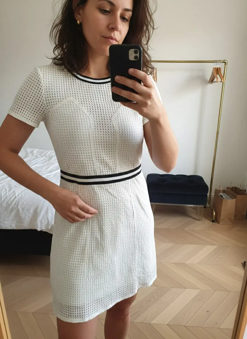 Photo vêtement portée par mannequin IA VendyStudio — ✅ Modèle fictif